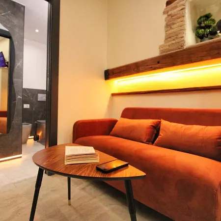Domus Grottae At Campo De Fiori * Рим