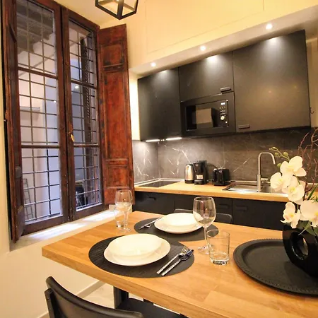 Apartment Domus Grottae At Campo De Fiori